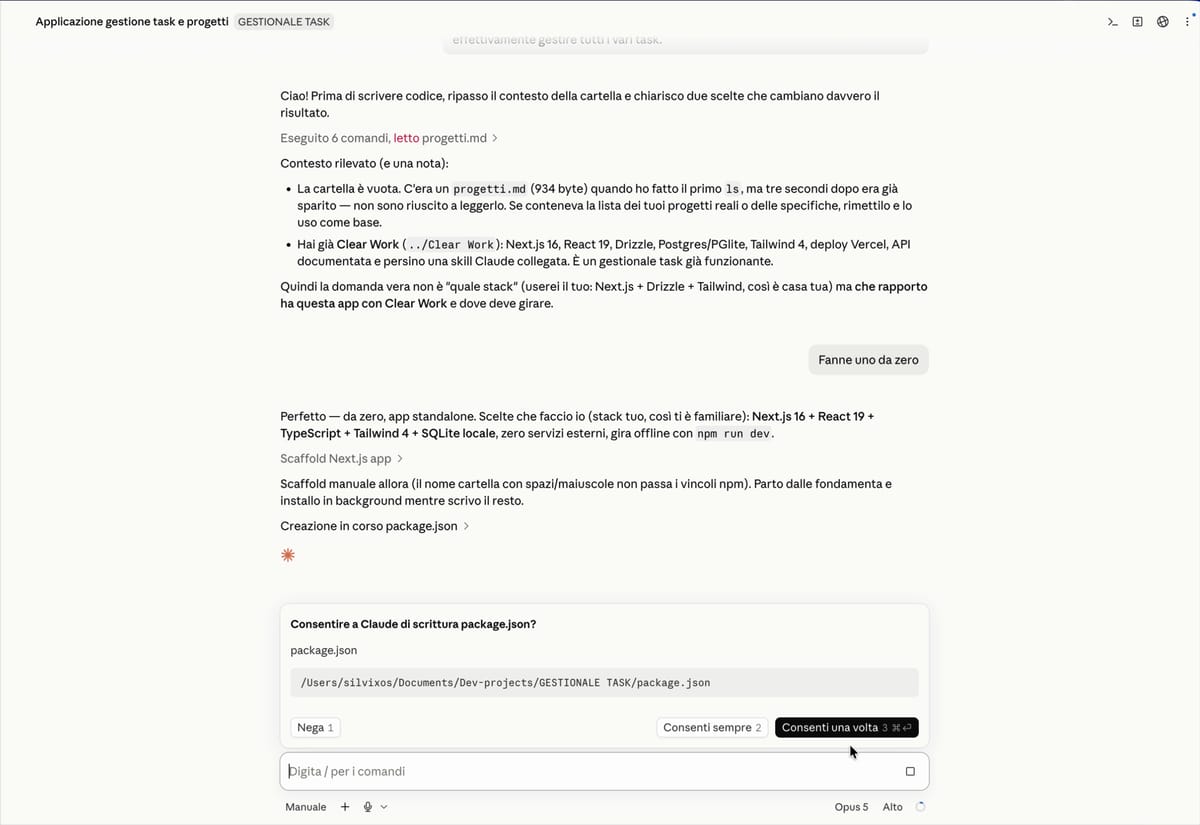 Claude Code chiede «Consentire a Claude di scrittura index.html?», mostrando il percorso completo del file e tre pulsanti: Nega, Consenti sempre, Consenti una volta. Sopra la richiesta si vede in verde il contenuto che vorrebbe scrivere.